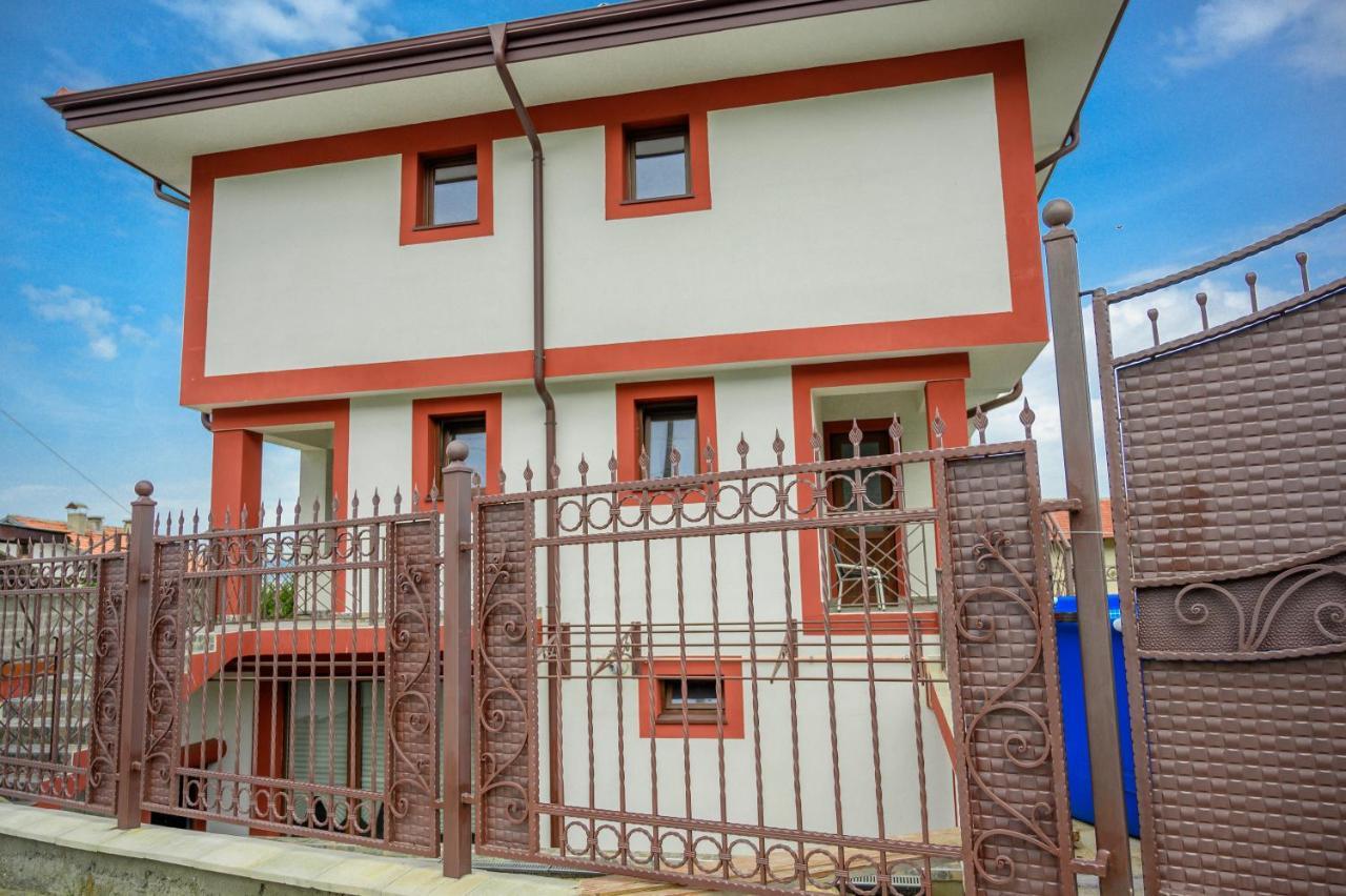 Къща За Гости „Жоро И Дани “ Villa Sapareva Banya ภายนอก รูปภาพ